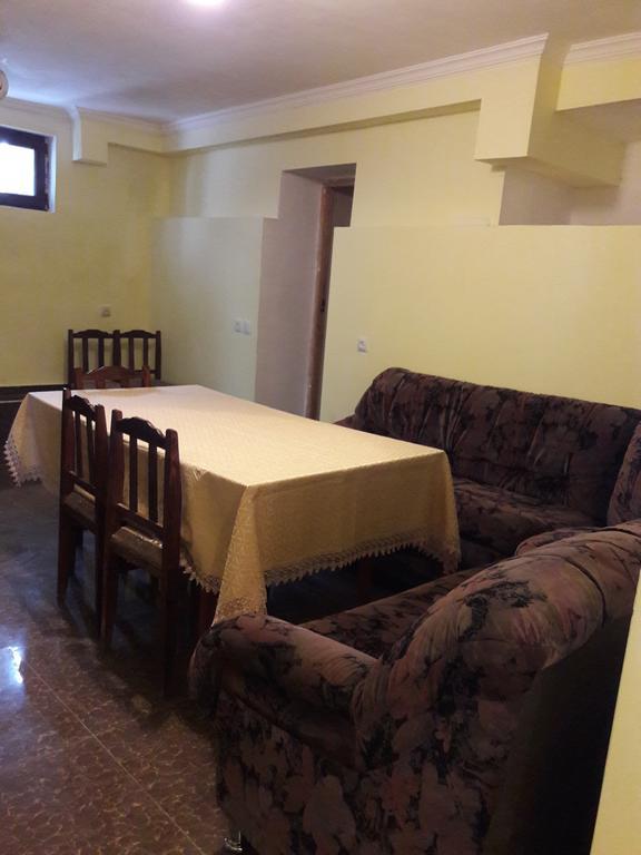 Guest House Adelina Mestia Extérieur photo