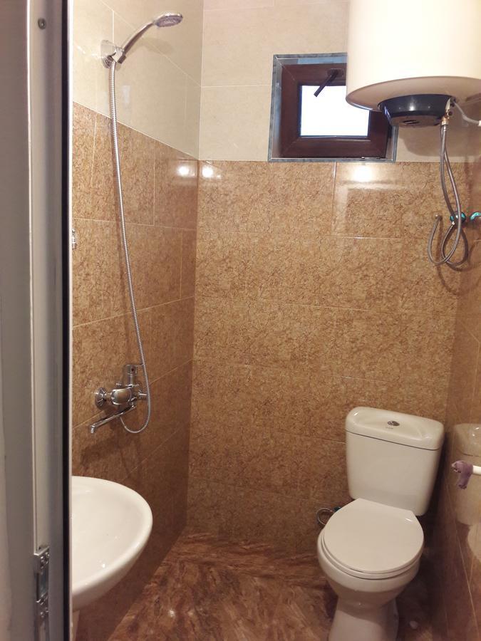 Guest House Adelina Mestia Extérieur photo