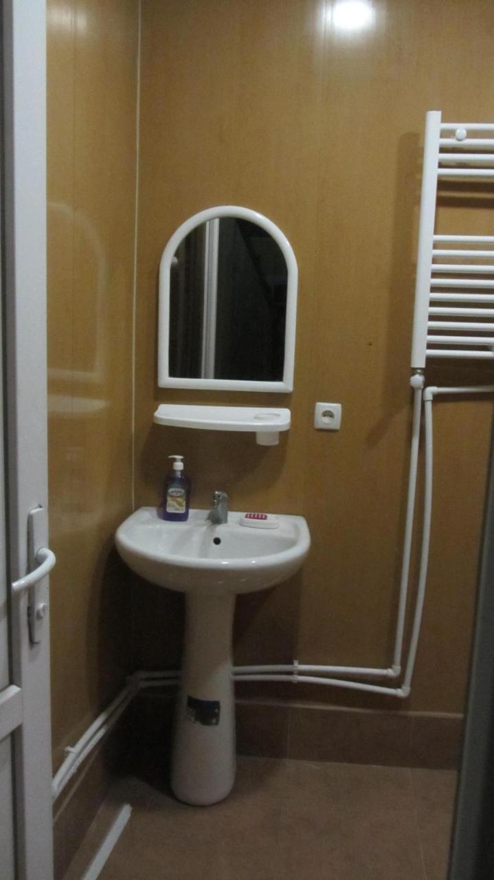 Guest House Adelina Mestia Extérieur photo