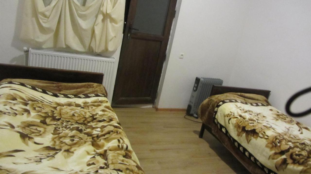 Guest House Adelina Mestia Extérieur photo