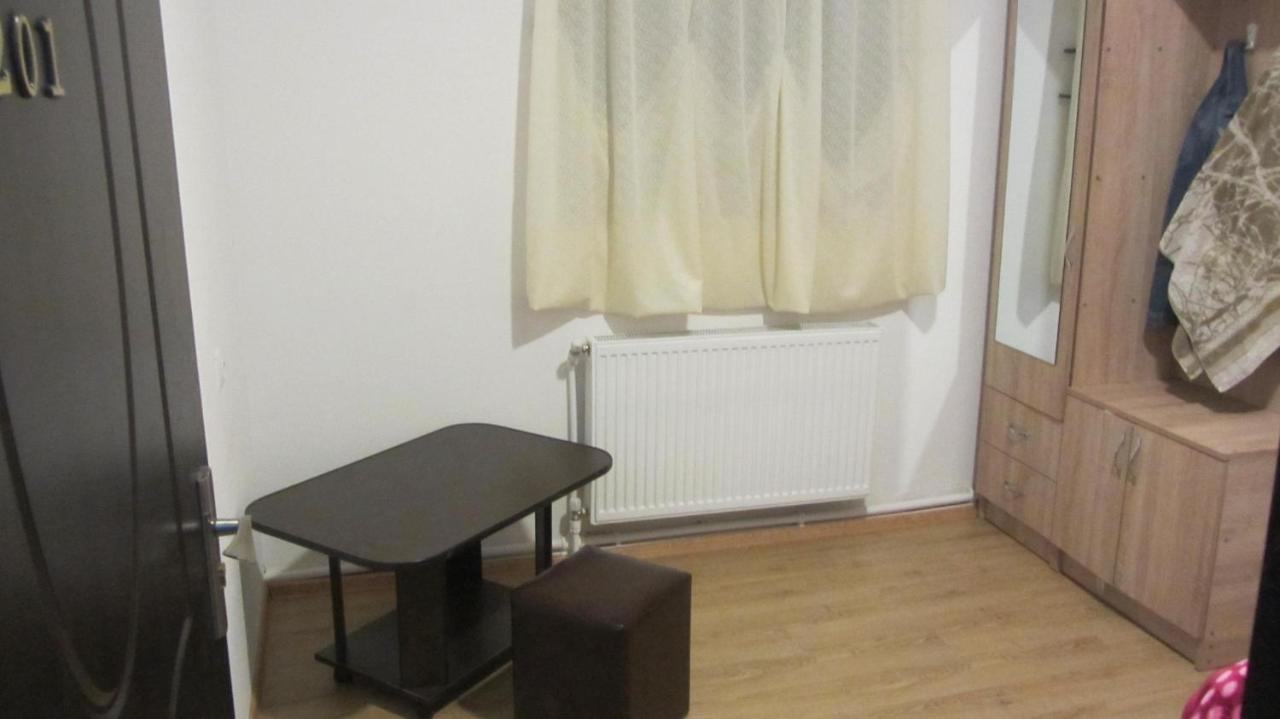 Guest House Adelina Mestia Extérieur photo