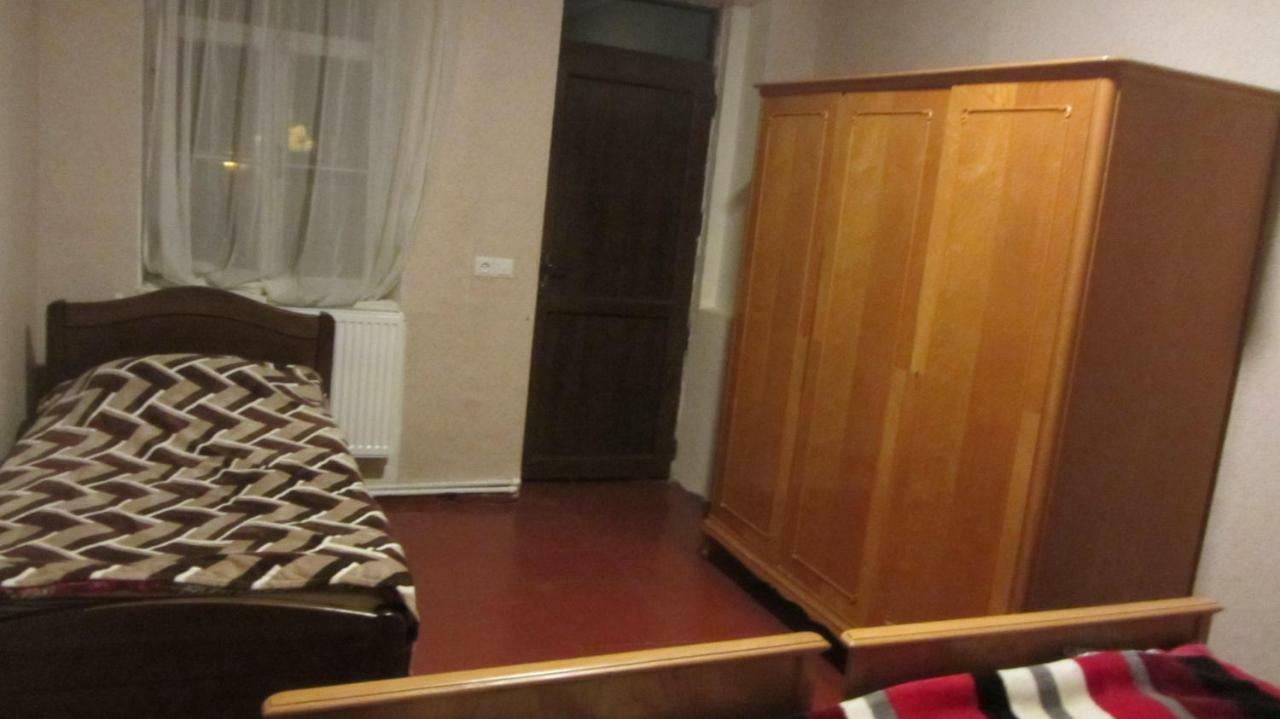 Guest House Adelina Mestia Extérieur photo