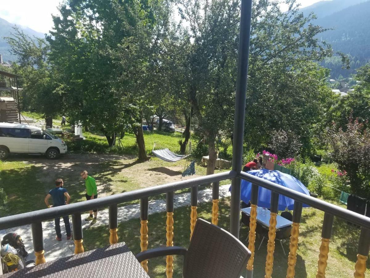 Guest House Adelina Mestia Extérieur photo